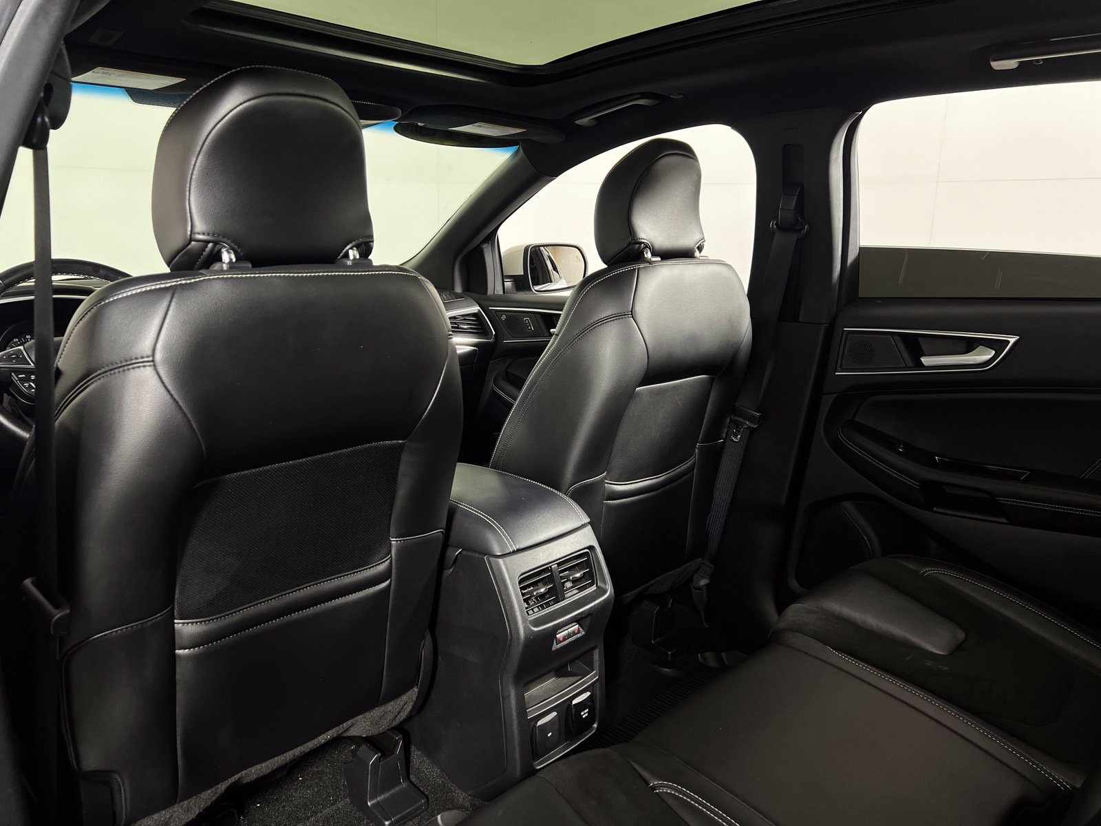 Used 2019 Ford Edge ST w/ Equipment Group 401A AWD/4WD image 25
