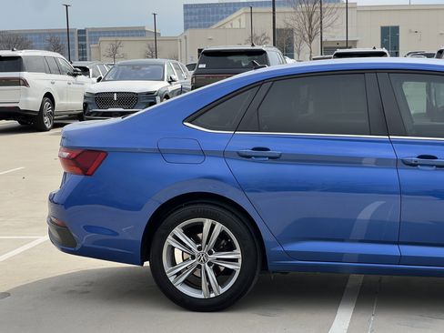 Used 2022 Volkswagen Jetta SE image 11