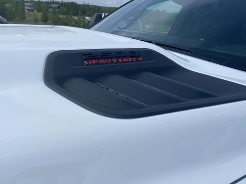 Used 2024 RAM 2500 Limited image 8