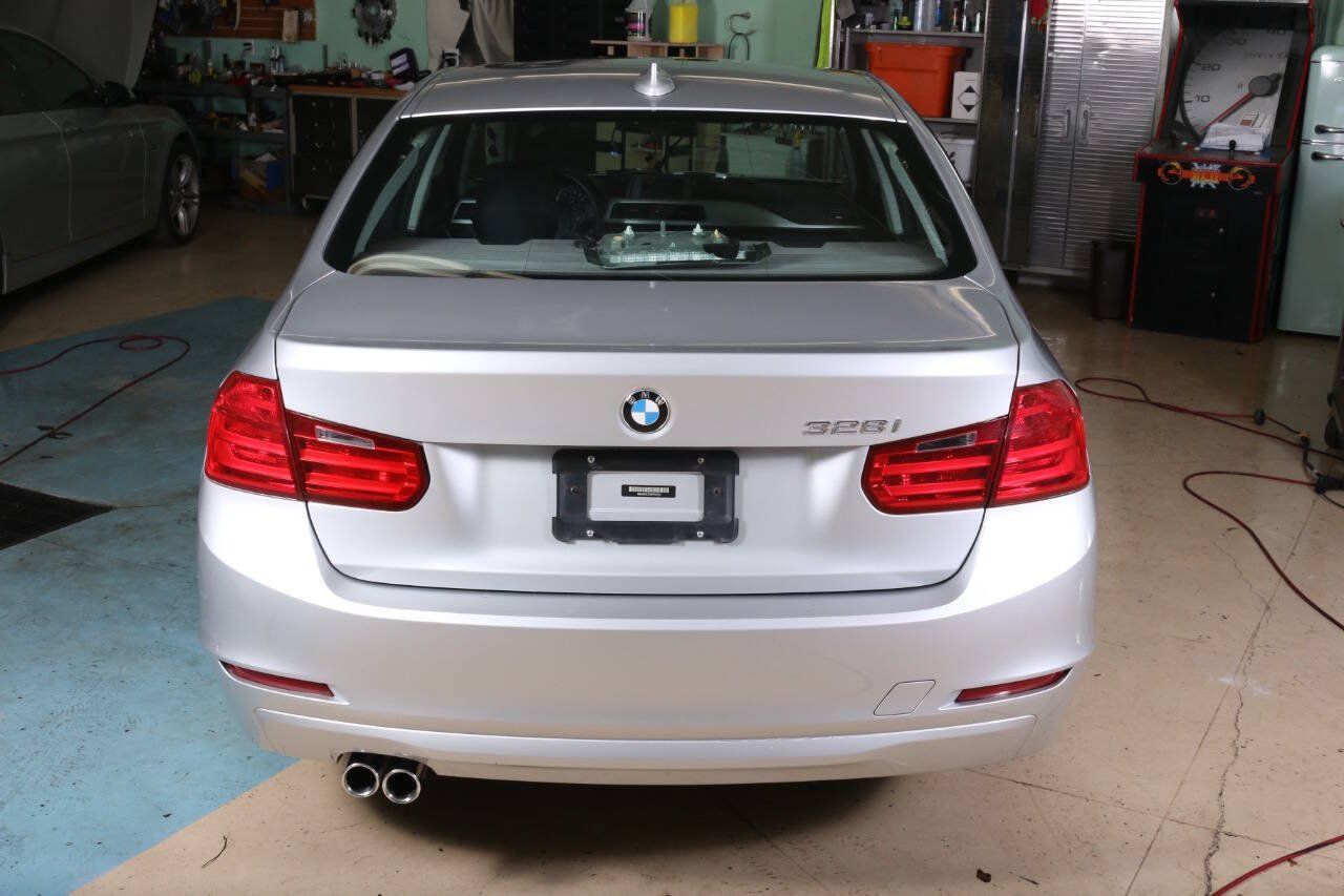 Used 2013 BMW 328i Sedan RWD image 19