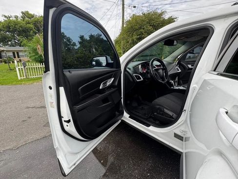 Used 2011 GMC Terrain SLE FWD image 5