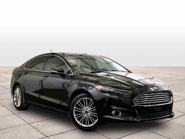 Used 2015 Ford Fusion SE w/ Equipment Group 202A FWD image 3