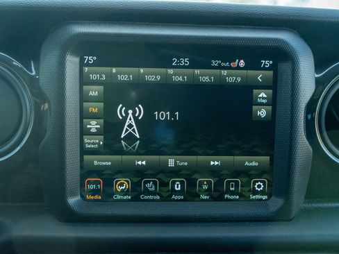 Used 2021 Jeep Wrangler Unlimited Sport image 16