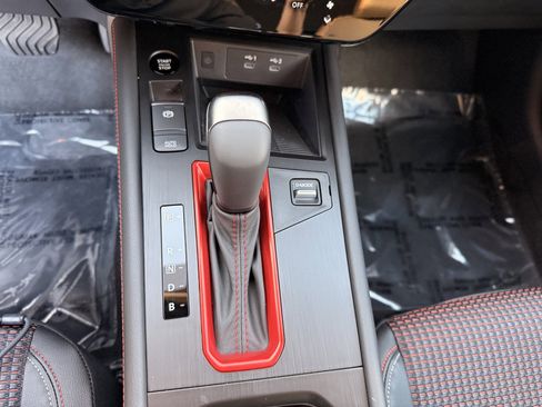 New 2026 Nissan Kicks SR image 11