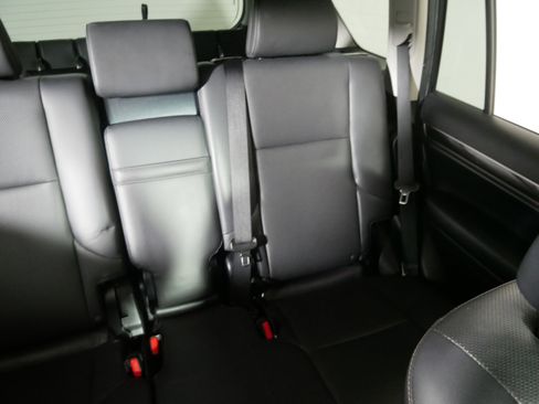 Used 2015 Lexus GX 460 image 14