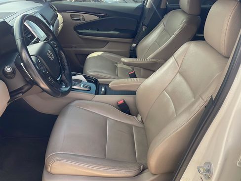 Used 2016 Honda Pilot Touring image 2