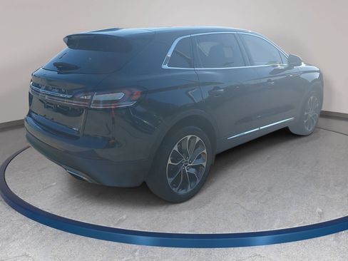 Used 2022 Lincoln Nautilus Reserve AWD/4WD image 5