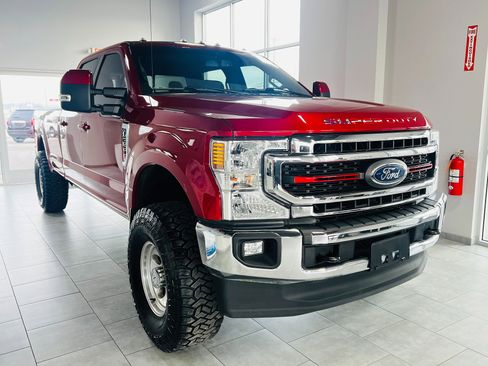 Used 2020 Ford F350 Lariat w/ Lariat Ultimate Package image 3