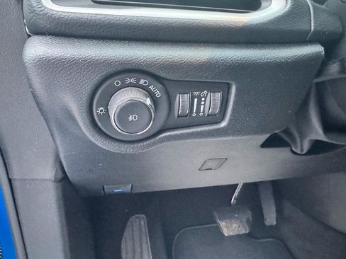 Used 2026 Chrysler Pacifica Select w/ S Appearance Package image 21