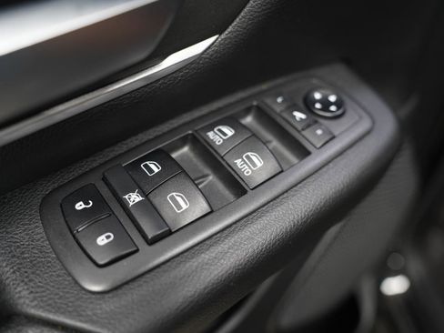 Used 2019 RAM 1500 Big Horn RWD image 29