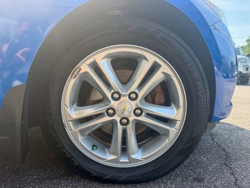 Used 2017 Chevrolet Cruze LT FWD image 22
