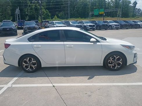 Used 2020 Kia Forte LXS FWD image 4