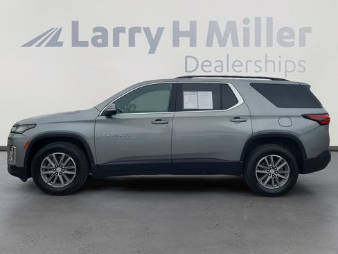Used 2023 Chevrolet Traverse LT w/ LPO, Floor Liner Package AWD/4WD image 2