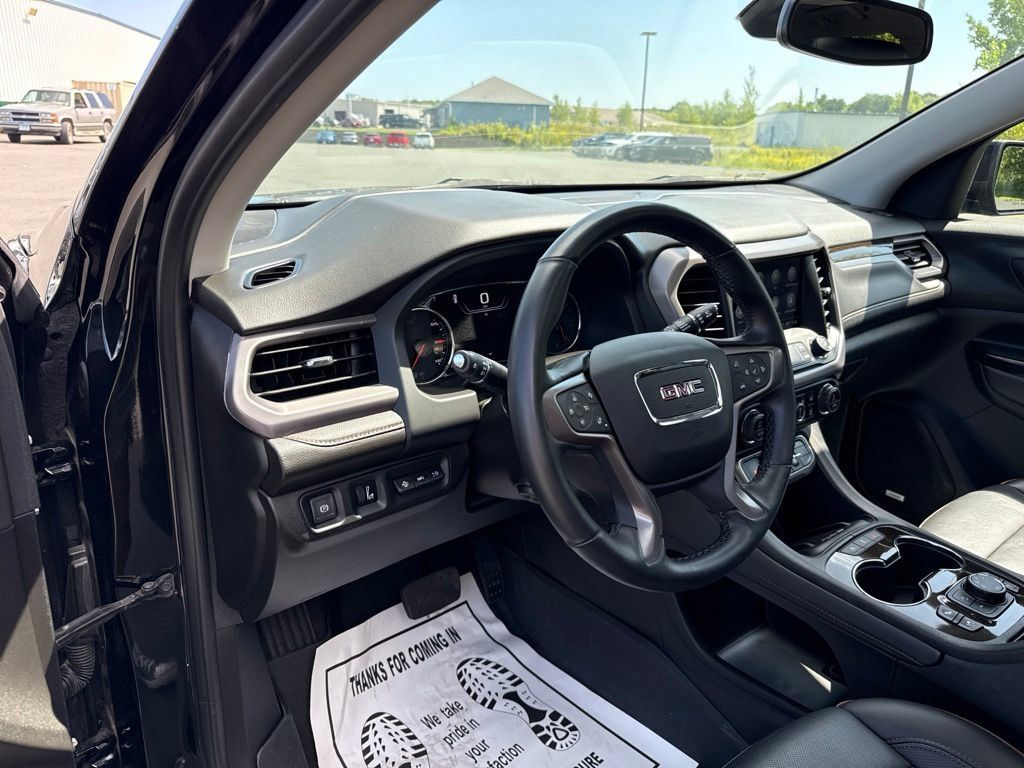 Used 2023 GMC Acadia AT4 w/ Technology Package AWD/4WD image 23