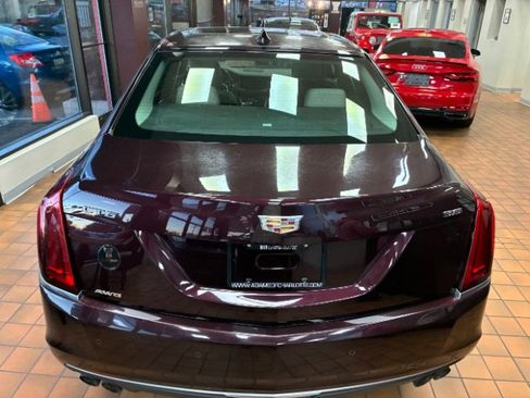 Used 2018 Cadillac CT6 Luxury image 12