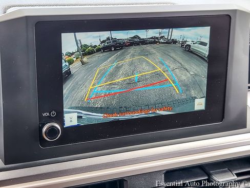 Used 2025 Toyota 4Runner SR5 AWD/4WD image 12
