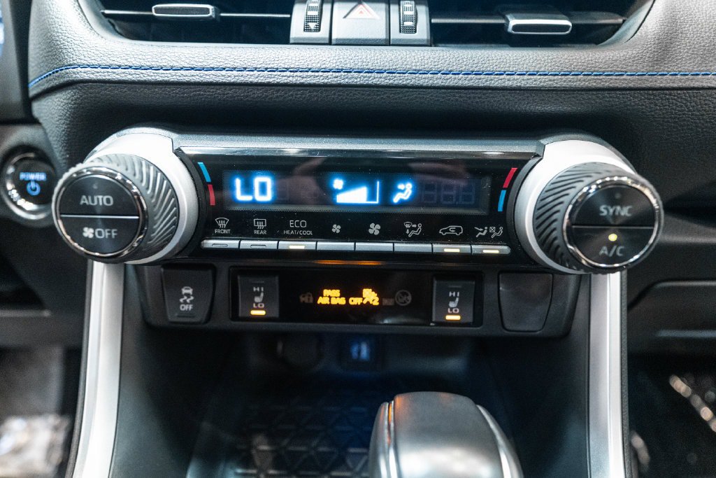 Certified 2025 Toyota RAV4 XSE AWD/4WD image 27