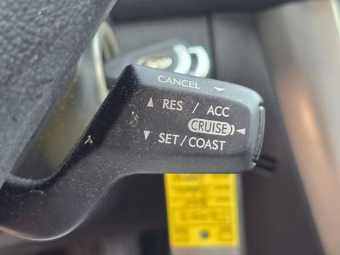 Used 2005 Subaru Legacy 2.5i AWD/4WD image 20