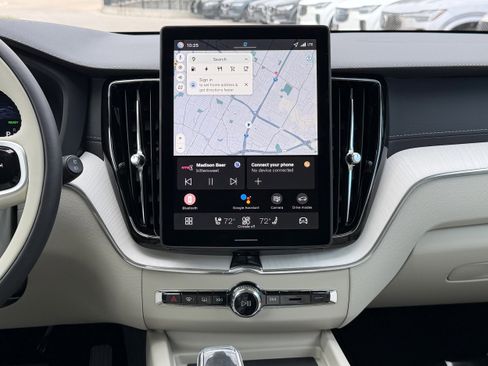 New 2026 Volvo XC60 T8 Ultra w/ Protection Package Premier image 12