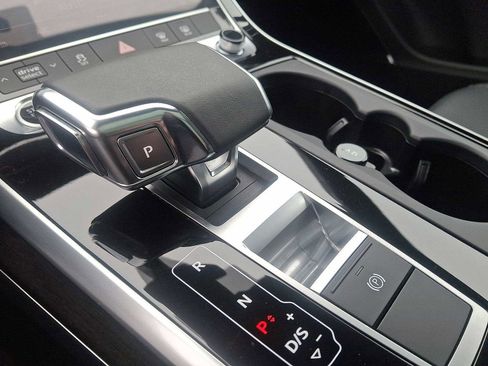 Used 2025 Audi Q7 2.0T Premium w/ Convenience Plus Package image 12