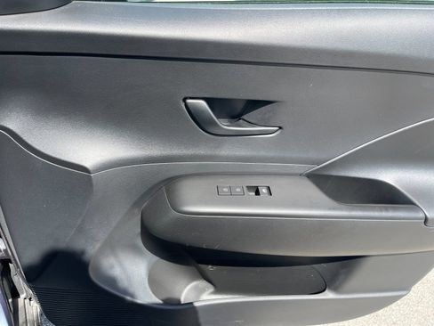 Used 2024 Hyundai Kona SEL image 19