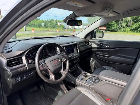 Used 2022 GMC Acadia AT4 w/ Technology Package AWD/4WD image 16