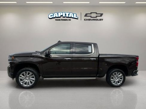 Used 2019 Chevrolet Silverado 1500 High Country w/ High Country Premium Package image 2