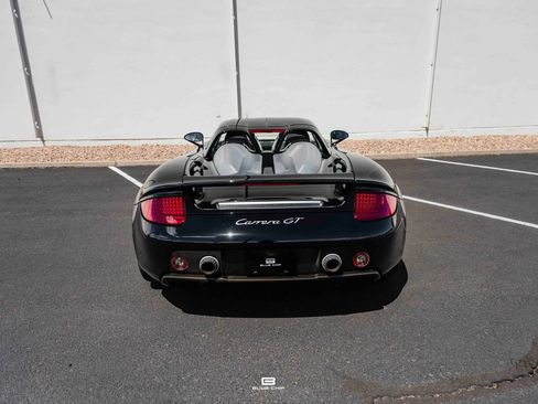 Used 2005 Porsche Carrera GT RWD image 22
