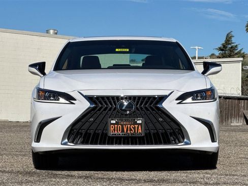 Used 2024 Lexus ES 350 w/ Premium Package image 9