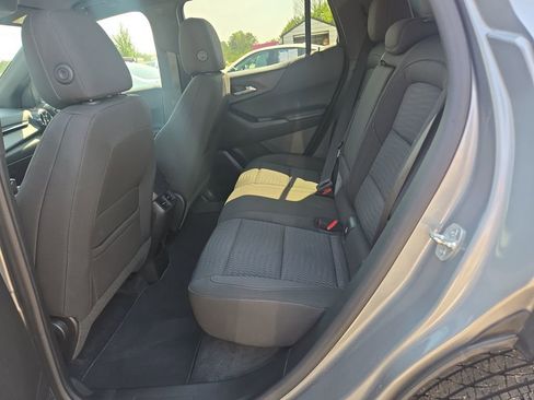 Used 2025 Chevrolet Equinox LT FWD image 30