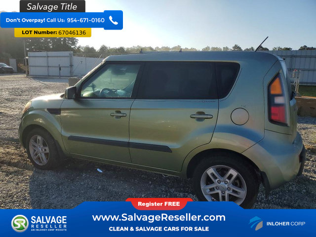 Used 2011 Kia Soul + FWD image 3
