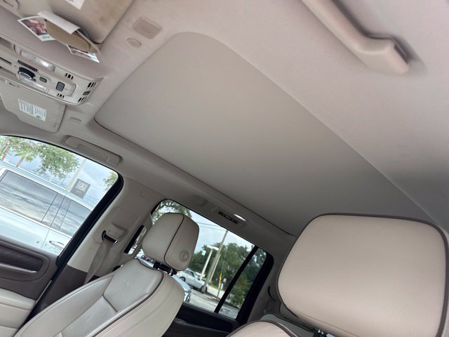 Used 2022 GMC Yukon XL Denali w/ Denali Premium Package RWD image 10