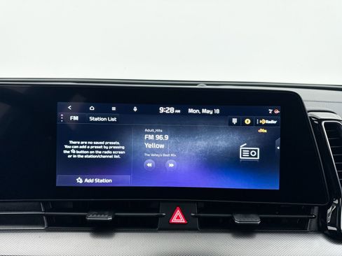 Certified 2025 Kia Sportage SX FWD image 6