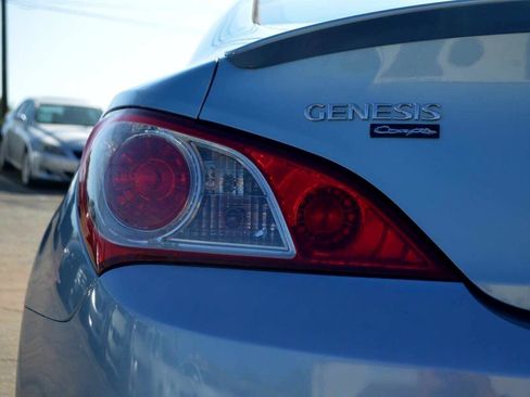 Used 2011 Hyundai Genesis 2.0T image 6