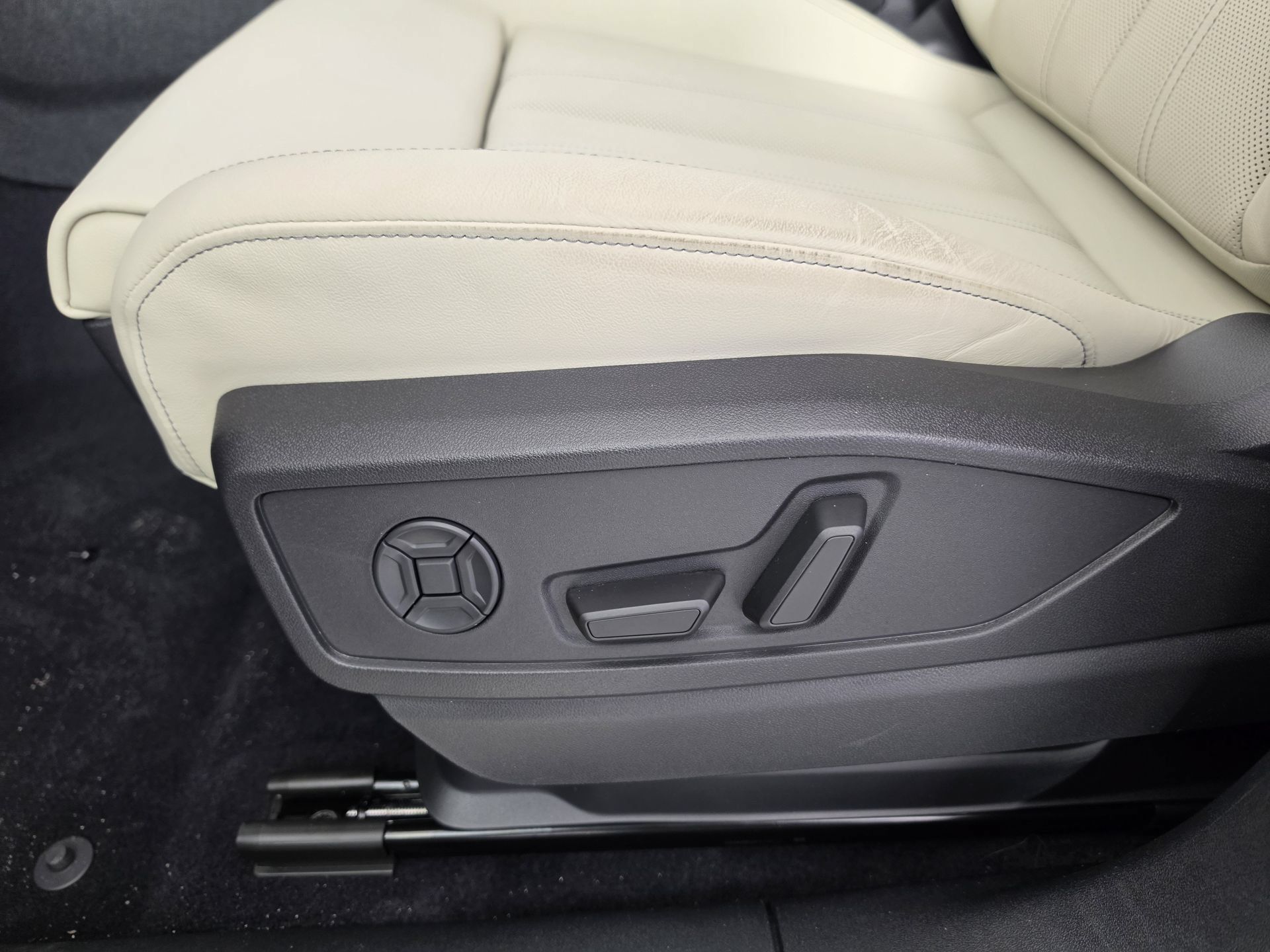 New 2026 Audi Q5 Prestige AWD/4WD image 9