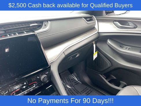 New 2025 Jeep Grand Cherokee L Limited w/ Black Appearance Package AWD/4WD image 15