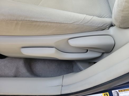 Used 2010 Toyota Prius Two FWD image 23