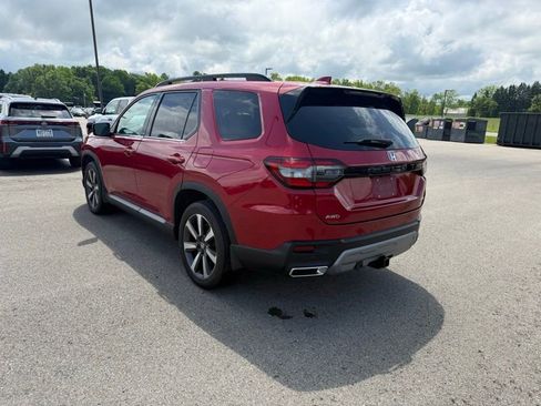 Used 2023 Honda Pilot Touring image 8