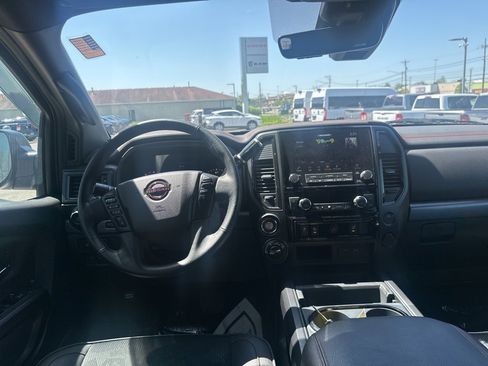 Used 2024 Nissan Titan PRO-4X w/ Off Road Protection Package image 4