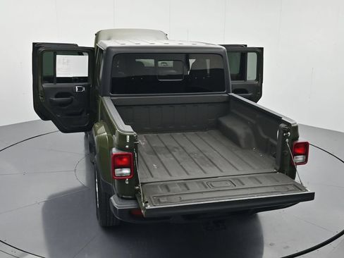 Used 2023 Jeep Gladiator Sport AWD/4WD image 46