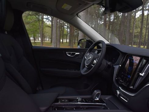 New 2025 Volvo XC60 T8 Plus w/ Protection Package Premier image 24