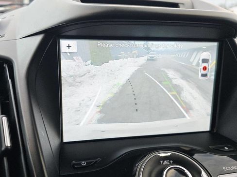 Used 2017 Ford Escape Titanium w/ Canadian Touring Package image 18