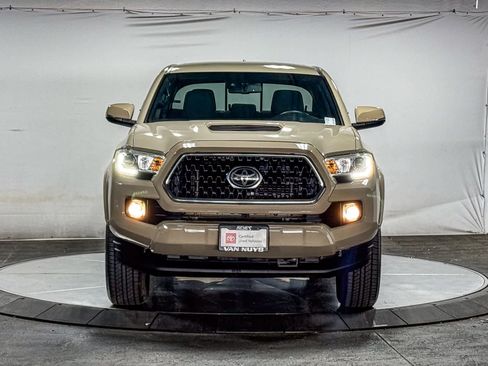 Certified 2019 Toyota Tacoma TRD Sport w/ Technology Package RWD image 6