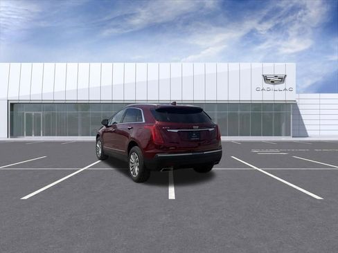 Used 2018 Cadillac XT5 Luxury w/ Driver Awareness Package AWD/4WD image 4
