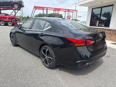 Used 2024 Nissan Altima 2.5 SR FWD image 6