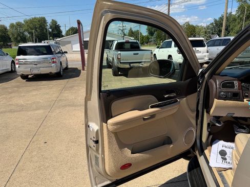 Used 2007 GMC Yukon XL Denali AWD/4WD image 10