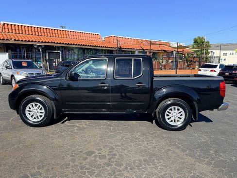 Used 2018 Nissan Frontier SV RWD image 8