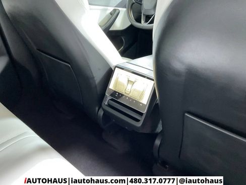 Used 2026 Tesla Model Y AWD image 18