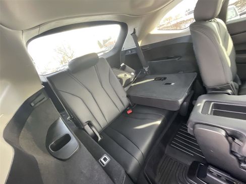 Used 2022 Acura MDX SH-AWD image 23