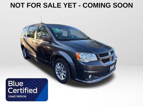 Used 2019 Dodge Grand Caravan SXT image 1